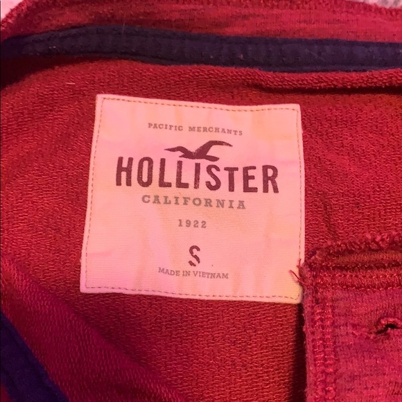 Hollister long sleeved shirt - Picture 2 of 4
